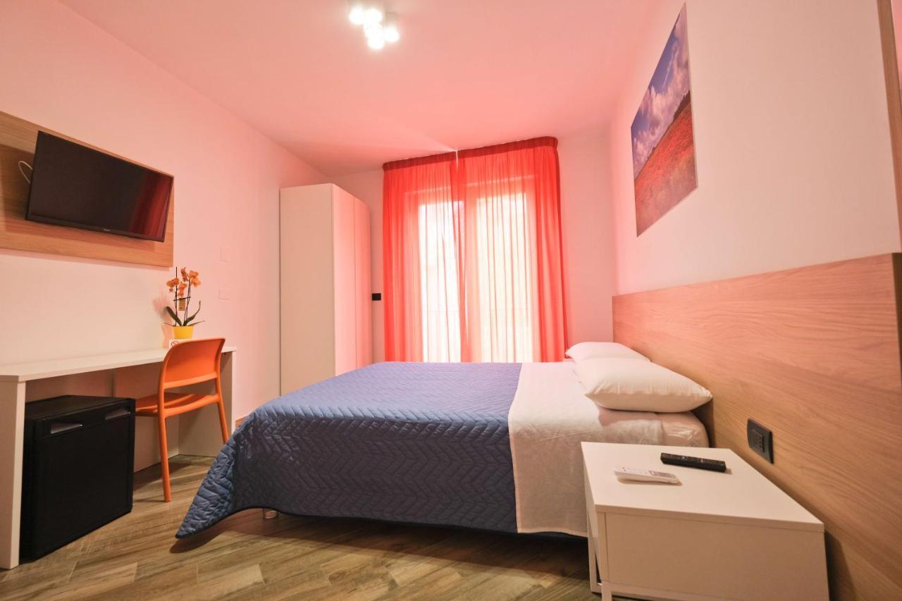Il Porto Affittacamere B&B บรินดิซิ ภายนอก รูปภาพ