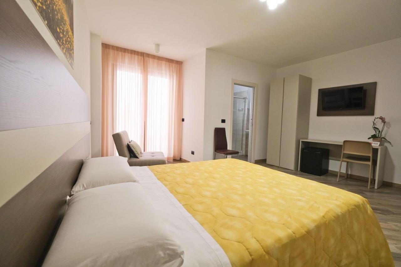 Il Porto Affittacamere B&B บรินดิซิ ภายนอก รูปภาพ