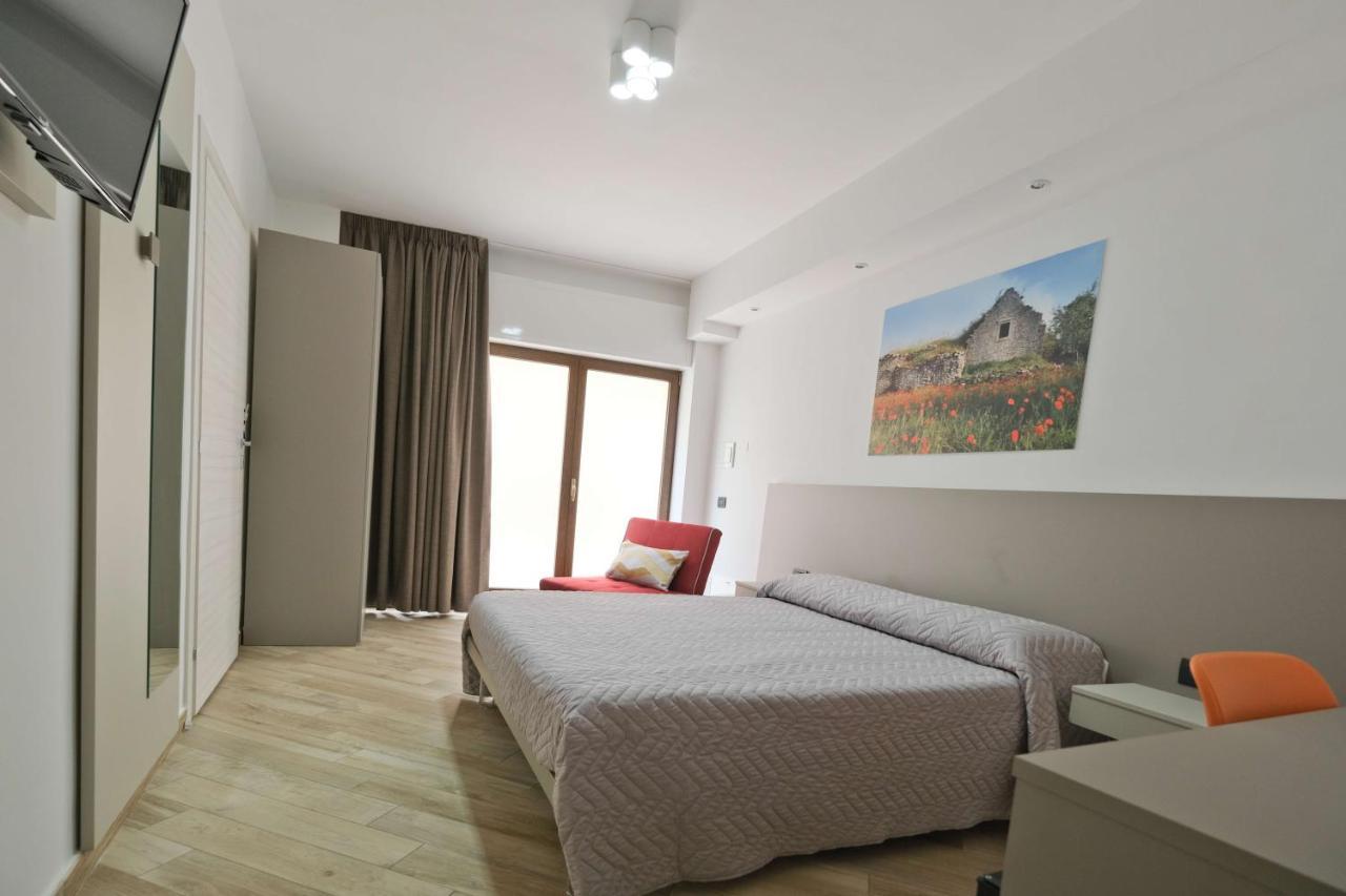Il Porto Affittacamere B&B บรินดิซิ ภายนอก รูปภาพ
