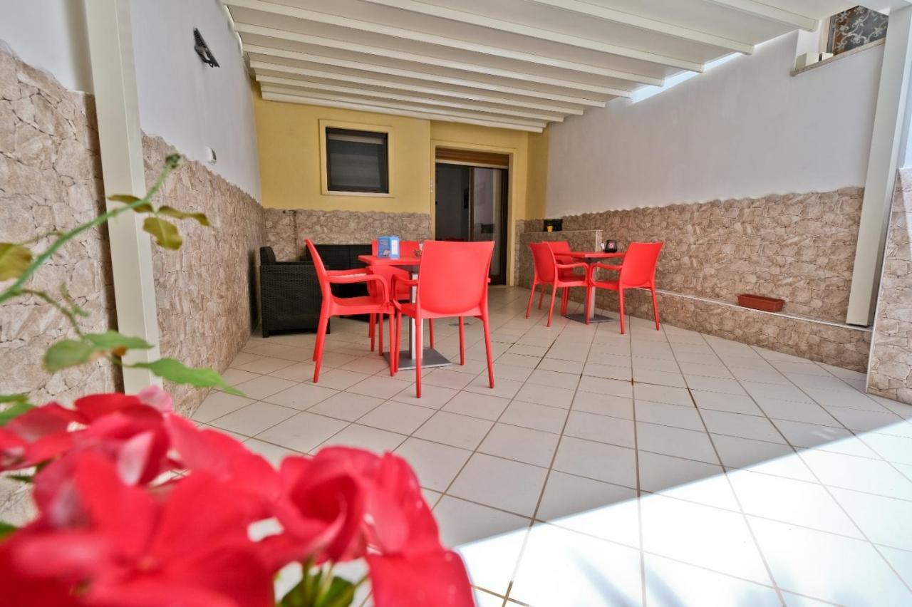 Il Porto Affittacamere B&B บรินดิซิ ภายนอก รูปภาพ