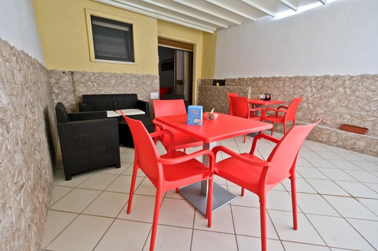 Il Porto Affittacamere B&B บรินดิซิ ภายนอก รูปภาพ