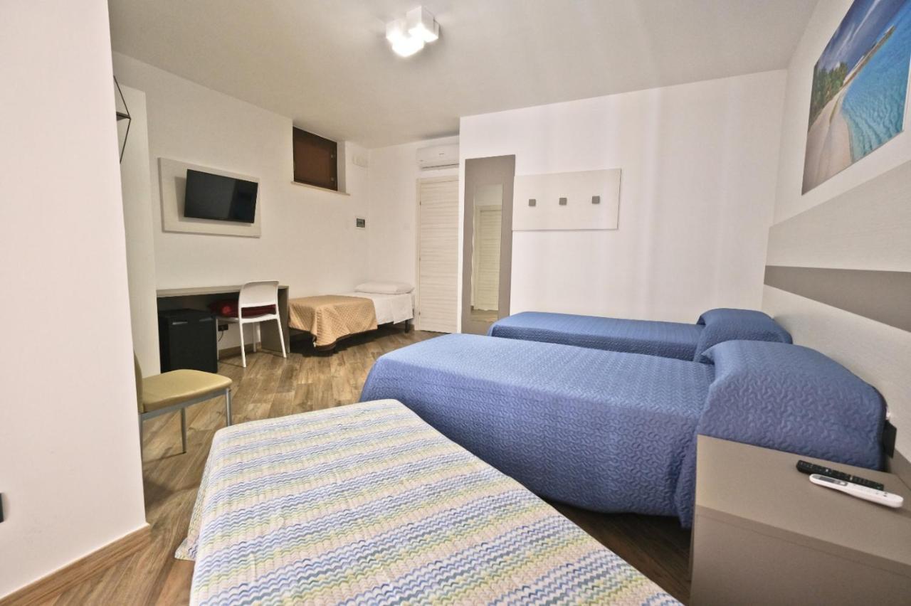 Il Porto Affittacamere B&B บรินดิซิ ภายนอก รูปภาพ